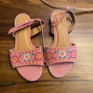 Floral flat sandals